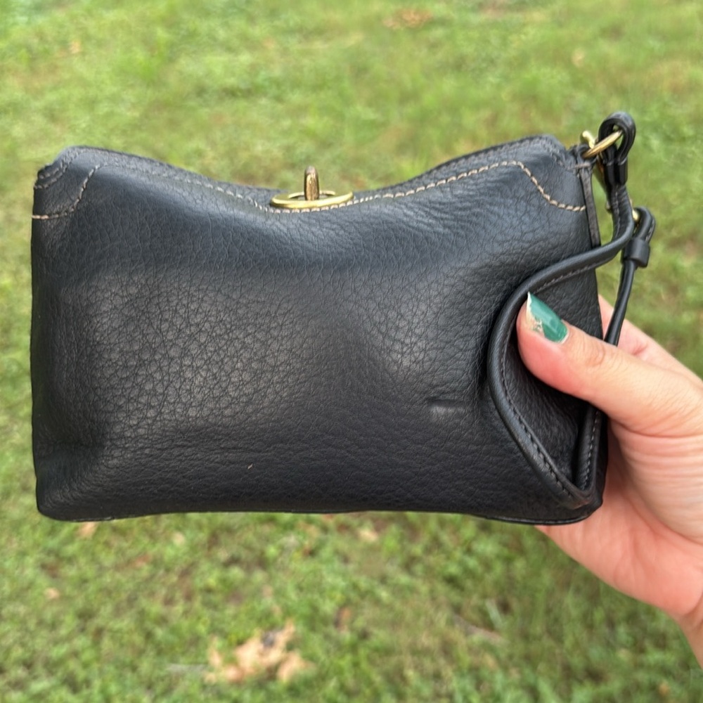 Coach turn lock wristlet clutch - Picture 3 of 7